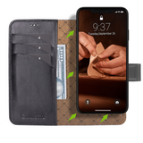 iPhone 17 Pro Uitneembaar leren Bookcase - Rustic Black